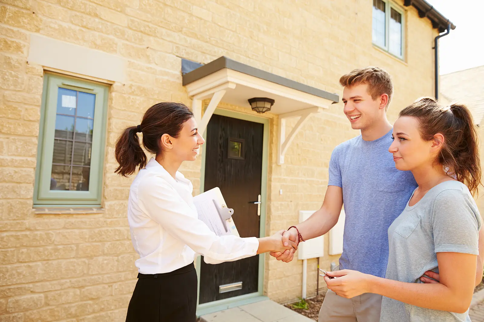 Is Outsourcing Your Tenant Screening Process a Good Idea in Avondale, AZ?